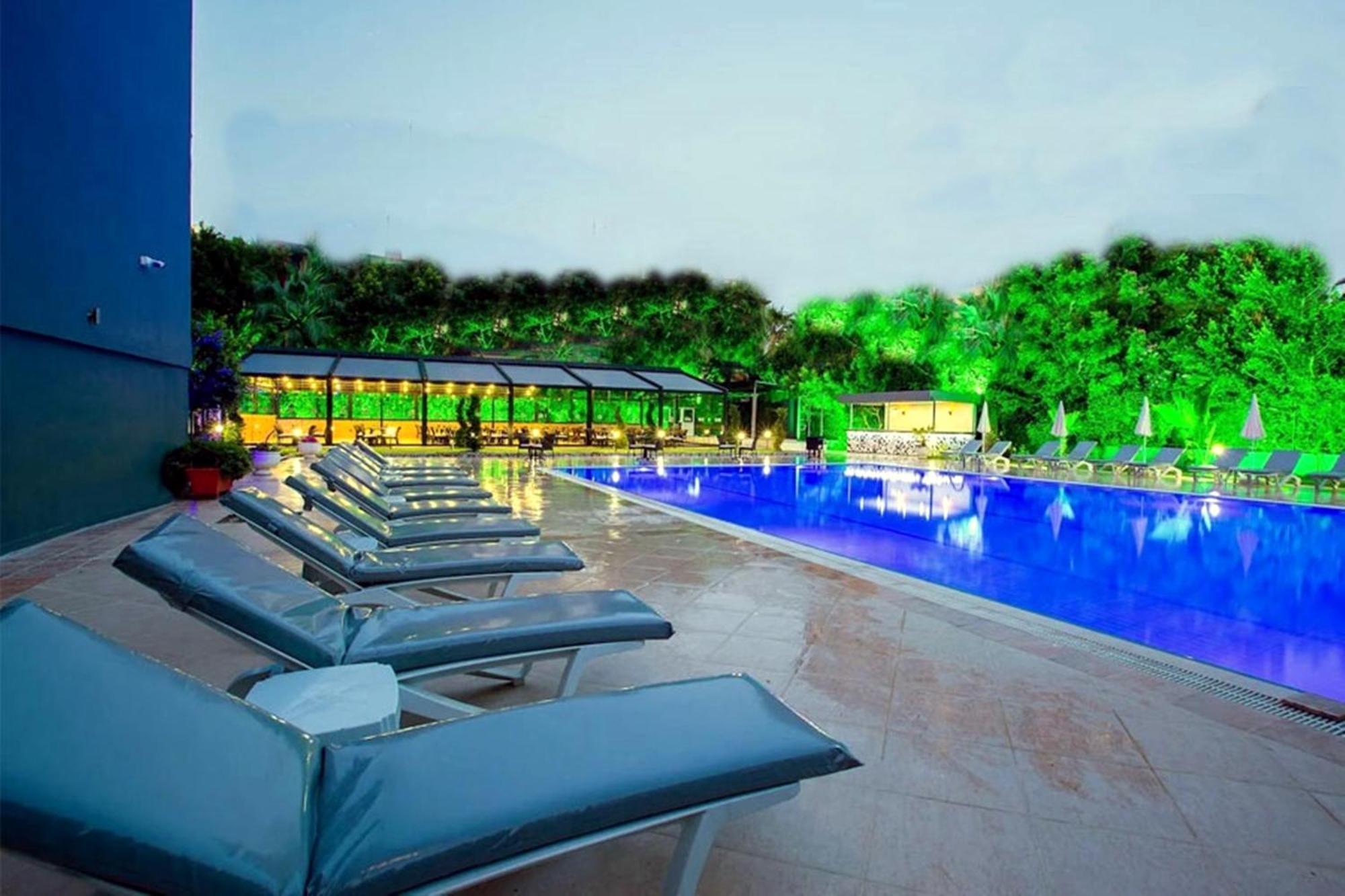אלאניה Grand Alisa Hotel מראה חיצוני תמונה