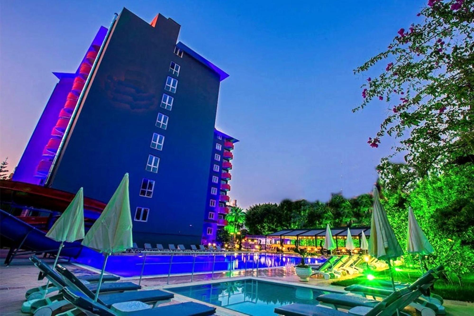 אלאניה Grand Alisa Hotel מראה חיצוני תמונה