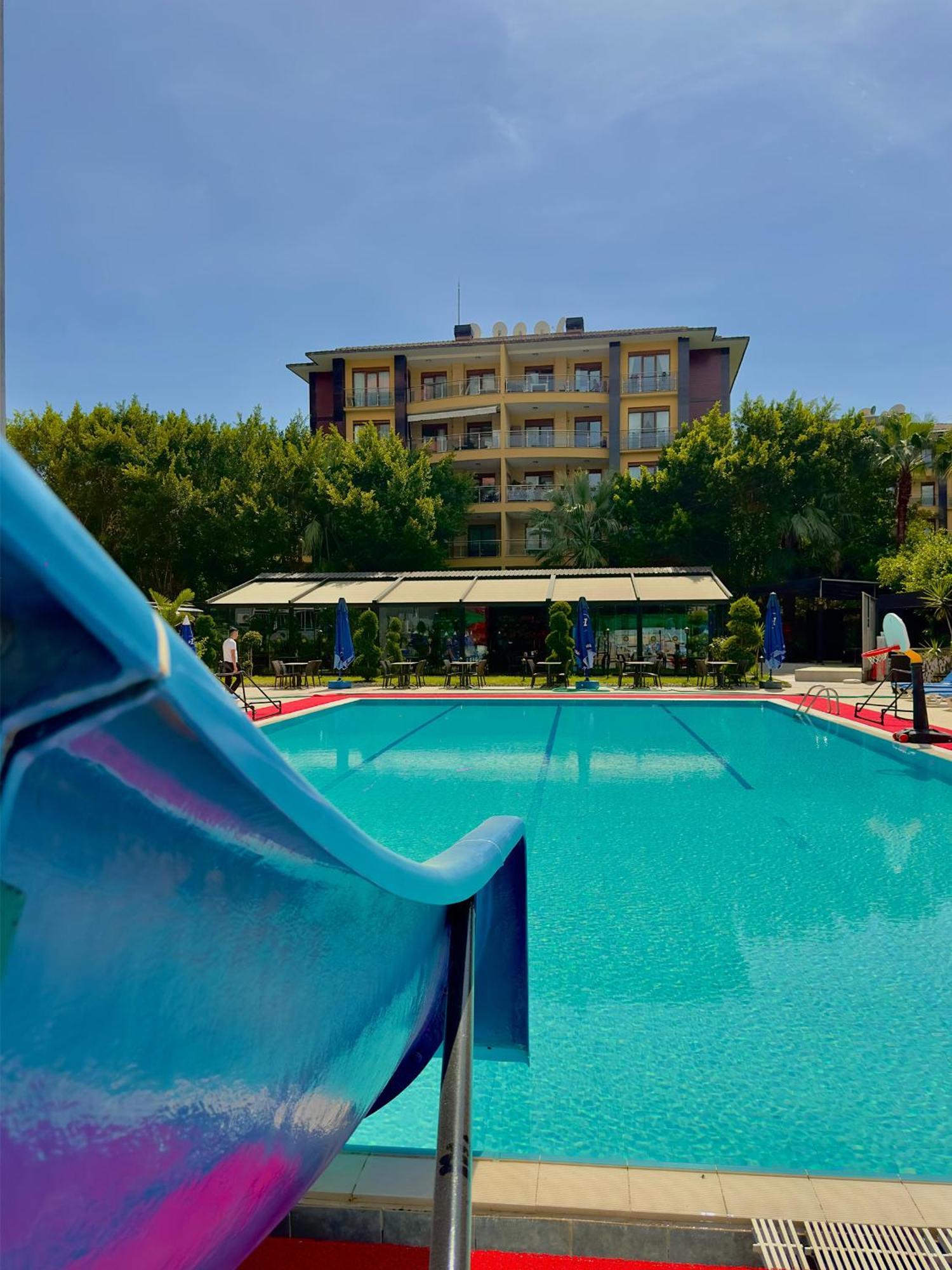 אלאניה Grand Alisa Hotel מראה חיצוני תמונה