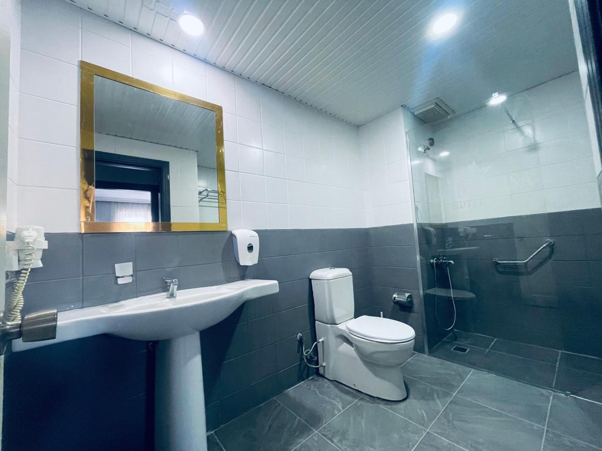אלאניה Grand Alisa Hotel מראה חיצוני תמונה